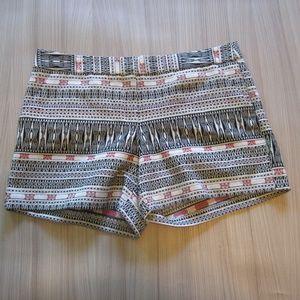 Jacqured Pattern Shorts
